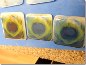 digital-peacock-feather-tri