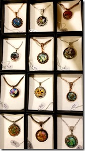 penDot-necklace-display